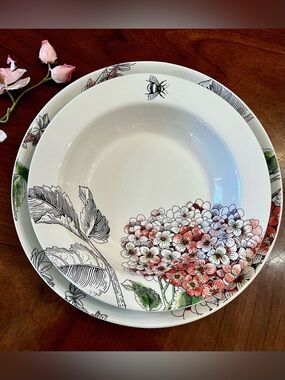 Edie Rose by Rachel Bilson HYDRANGEA Dinner Plate & Large Rim Soup Bowl Set